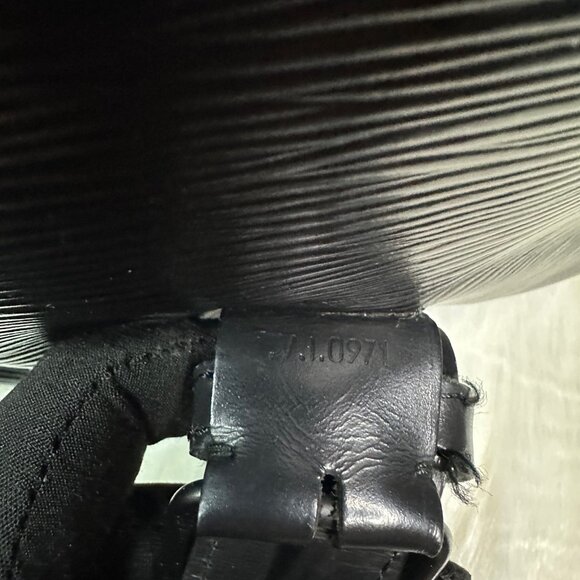 Authentic Louis Vuitton Epi Leather Sac A Dos Sling Backpack - Picture 16 of 16